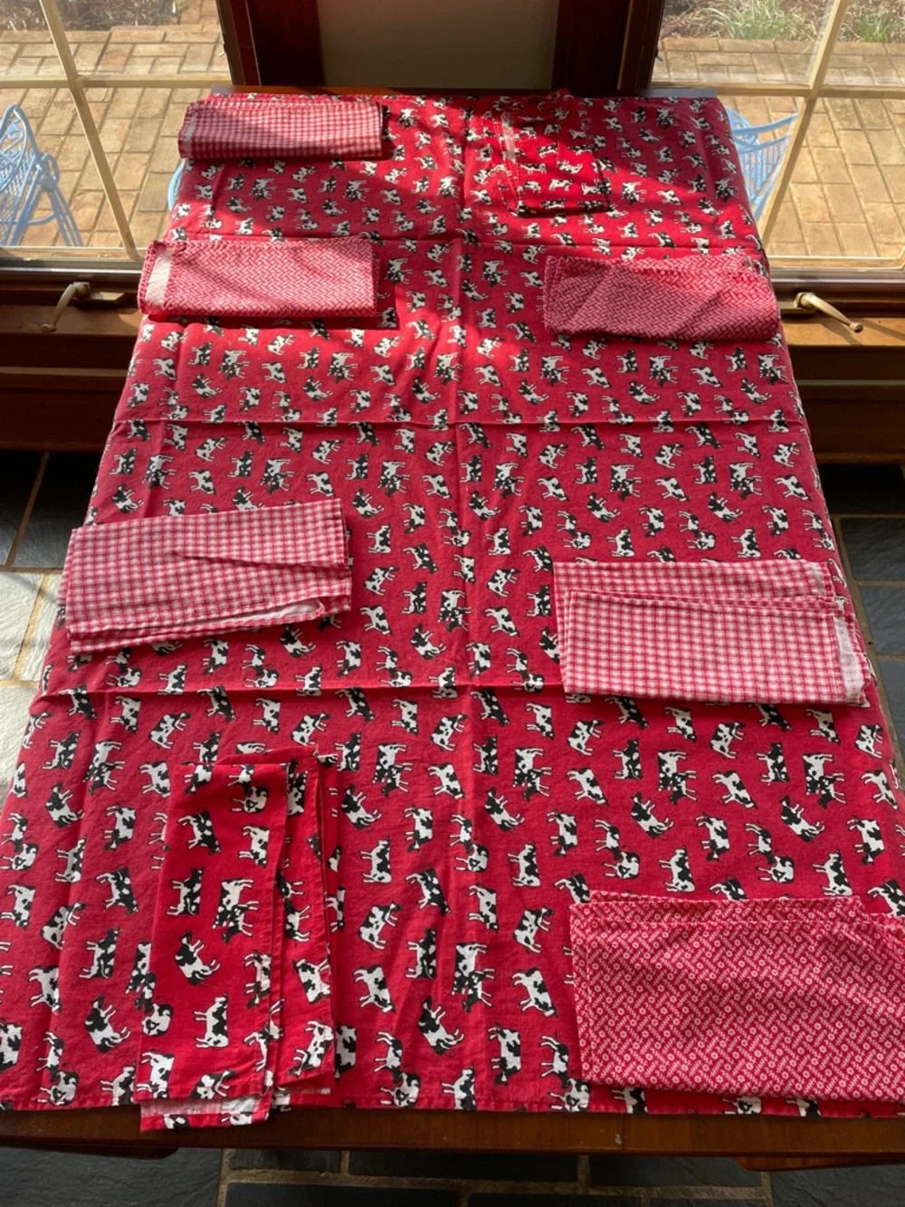 VINTAGE Red Cow Print Tablecloth (2) and Napkin (8) Set